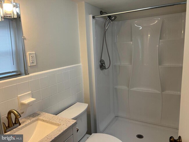 Foto del edificio - 1455 E Wheat Rd