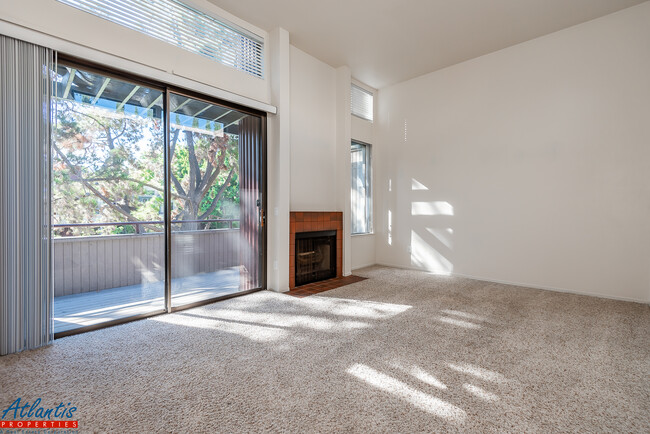 Building Photo - 928 Wright Ave