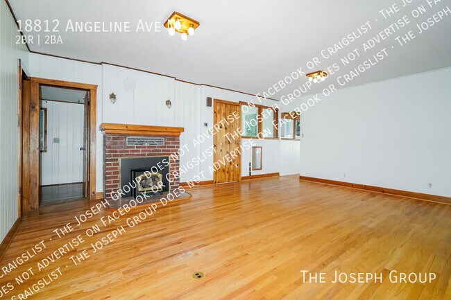 Foto del edificio - 18812 Angeline Ave NE
