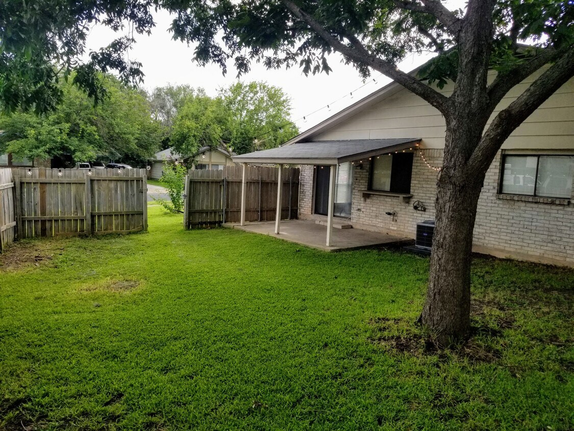 1406 Click Cove, Austin, TX 78758 Townhome Rentals in Austin TX