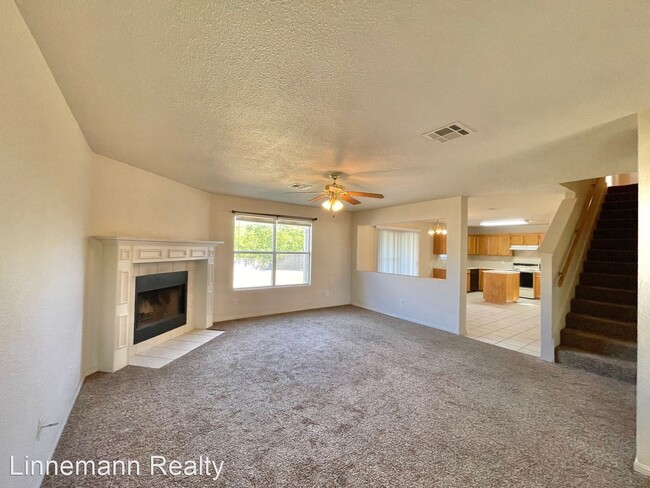 Foto del edificio - 3 br, 2.5 bath House - 4008 Sunflower Drive