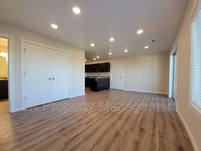 Foto del edificio - 1120 American Ave