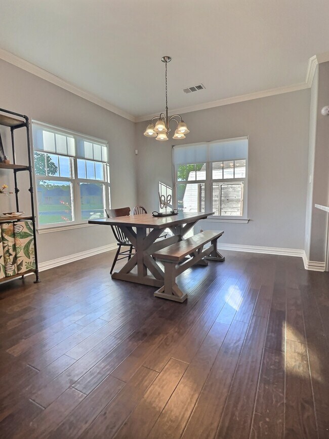 Foto del edificio - 1173 E Jefferson St