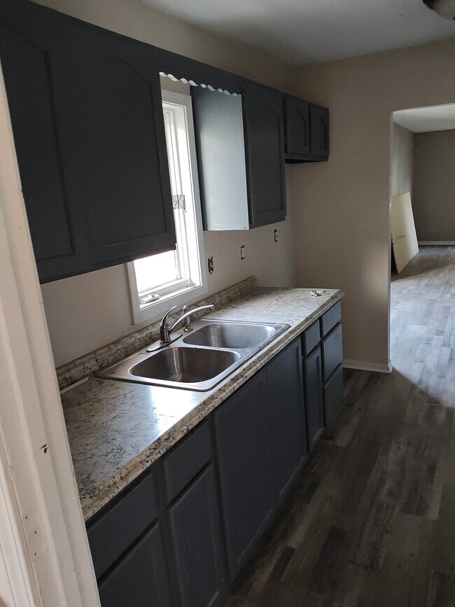 Foto del edificio - 3000 Woodland Ave