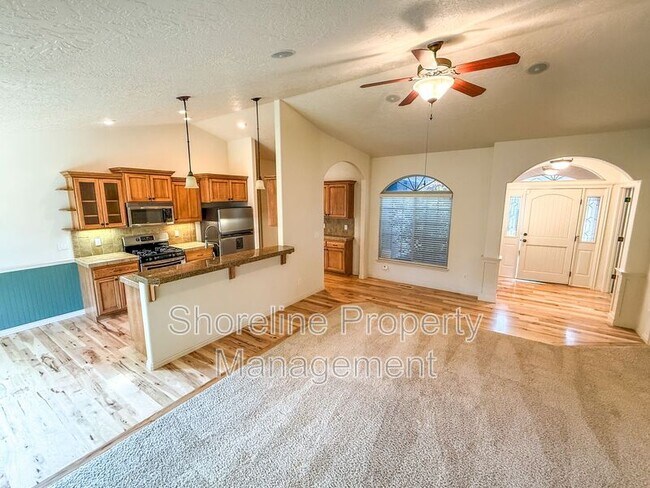 Foto del edificio - 2328 E Satterfield St