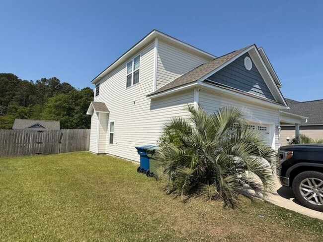 Foto del edificio - Nautical Reach Subdivision - INCLUDED lawn care / pest service / washer dryer