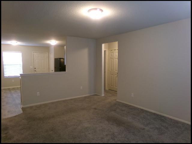 Foto del edificio - 10 Wisteria Dr