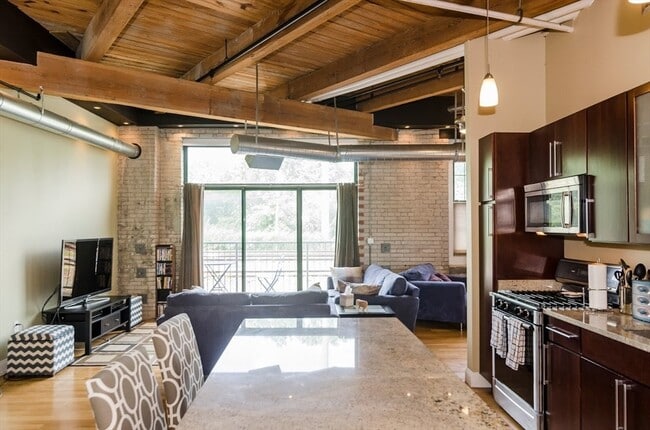 Foto del edificio - 43 Charlton St