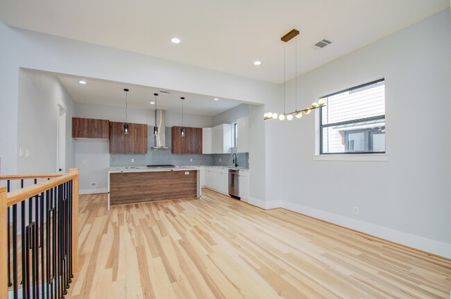 Foto del edificio - 7016 Staffordshire Blvd