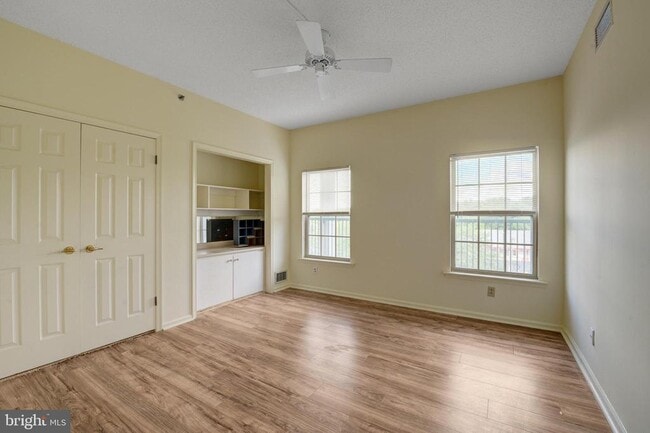 Foto del edificio - 6146 Main St