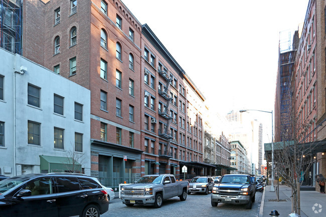 Building Photo - 65 N Moore St