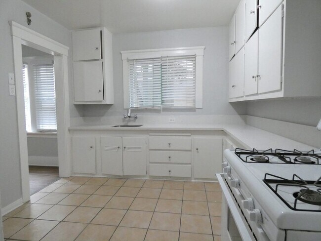 Foto del edificio - 1754 E 2nd St
