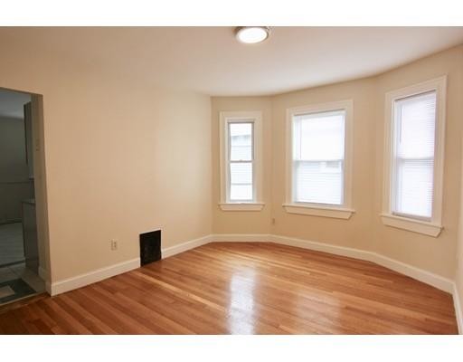 Building Photo - 989 Boylston St