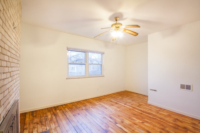 Building Photo - 307 Biddle Ave