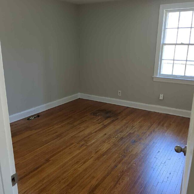 Foto del edificio - 74 E Thompson Ln