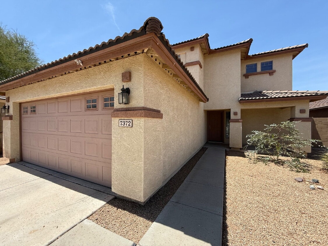 "Spacious 4-Bedroom Haven with 2 Bath Retreats in Laveen's Heart – 1,893 Sq Ft of Comfort!" - "Spacious 4-Bedroom Haven with 2 Bath Retreats in Laveen's Heart – 1,893 Sq Ft of Comfort!"