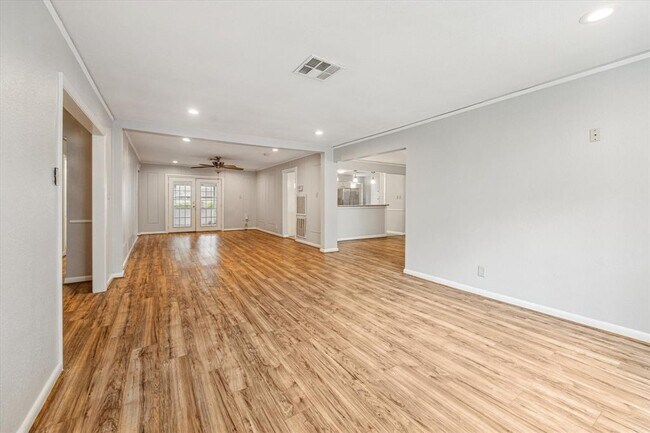 Foto del edificio - 5226 W Bellfort Ave