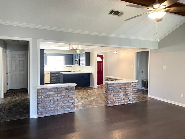 Foto del edificio - Adorable 3bd/2ba - Ready now!