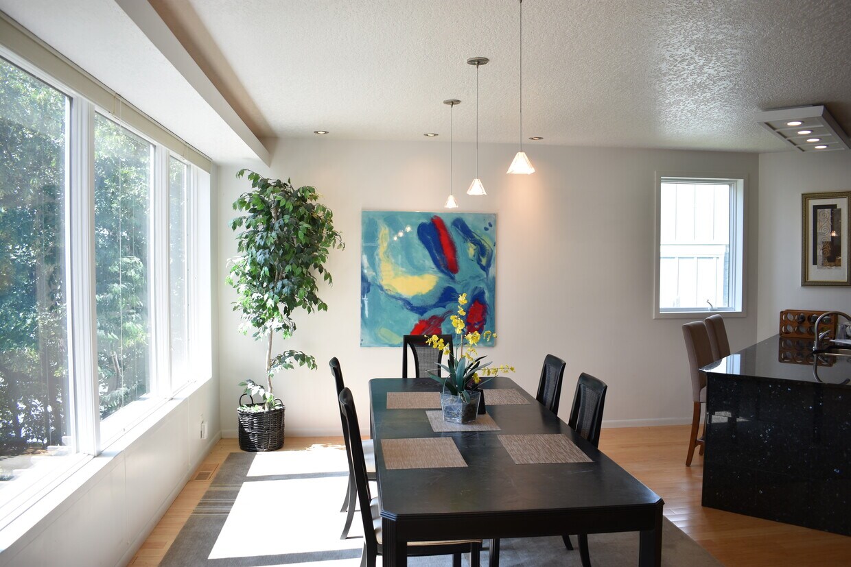 2873 Cambridge Ln, Mound, MN 55364 House Rental in Mound, MN