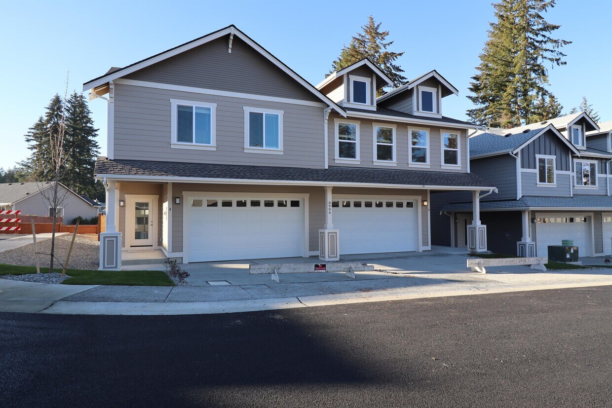 Foto principal - 6906 Delaney Ln NE