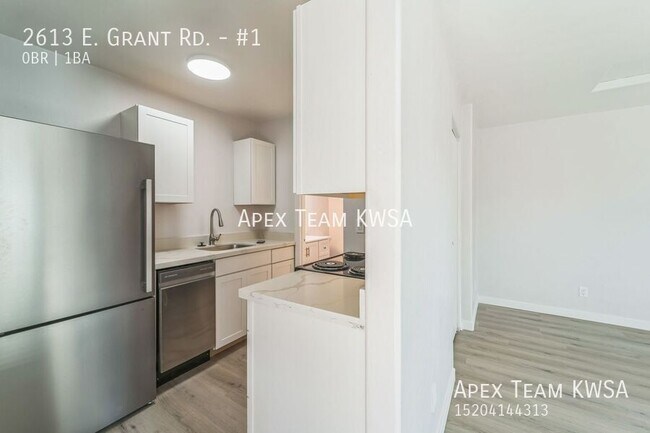 Foto del edificio - 2613 E Grant Rd
