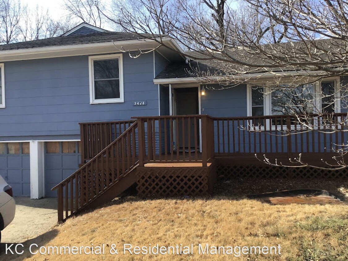 Primary Photo - 3 br, 2 bath House - 3428 N Poplar Ave