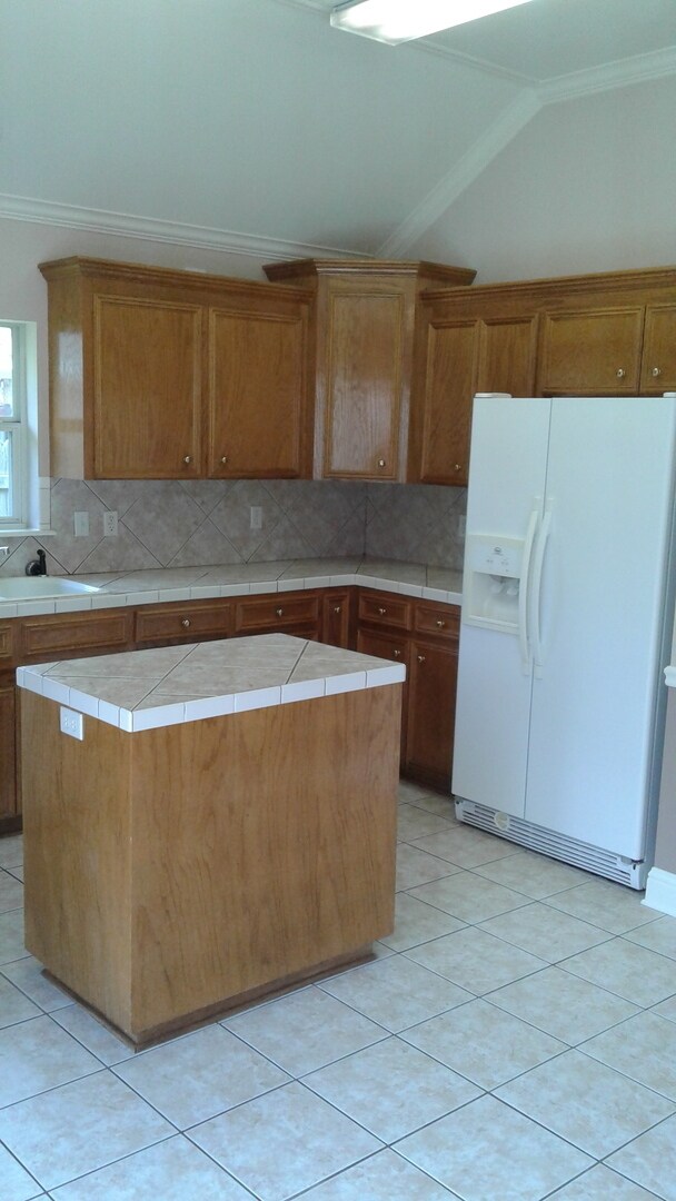 Building Photo - **STOCKWELL PLACE BOSSIER CITY**