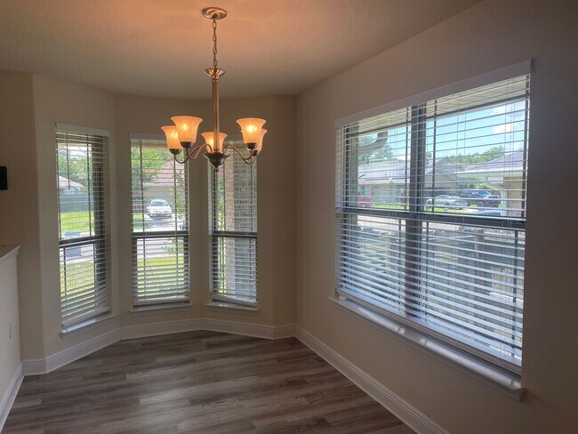 Foto del edificio - Excellent 3 Bedroom