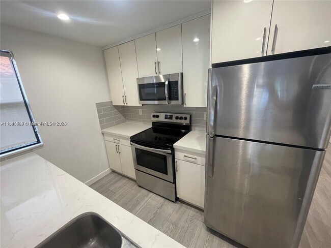 Foto del edificio - 1637 SW 10th St