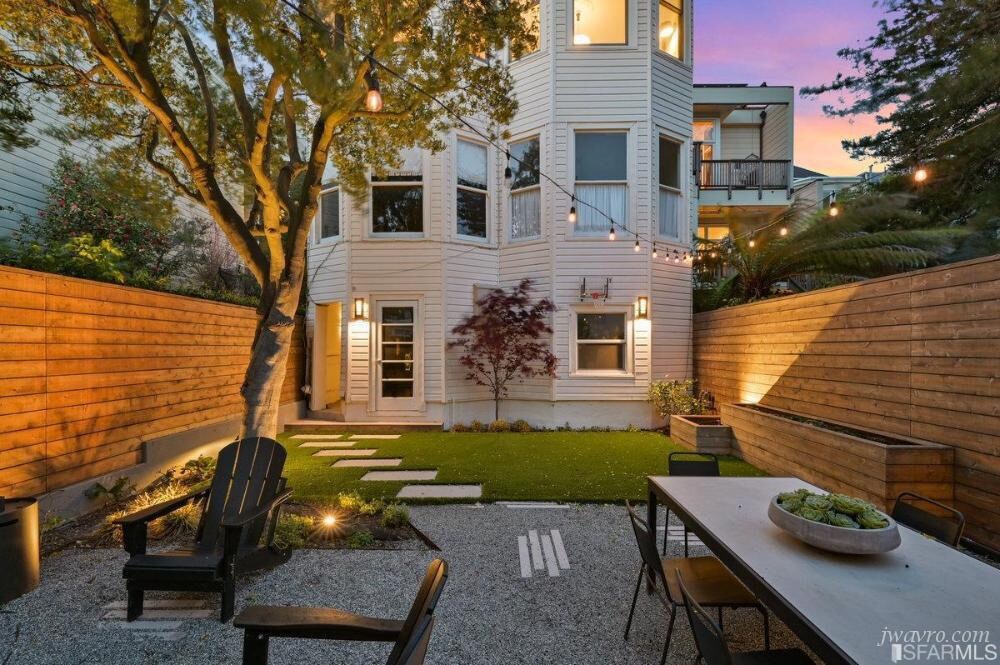 Foto principal - 3025 Washington St