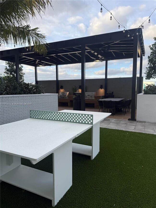 Foto del edificio - 2001 Van Buren St