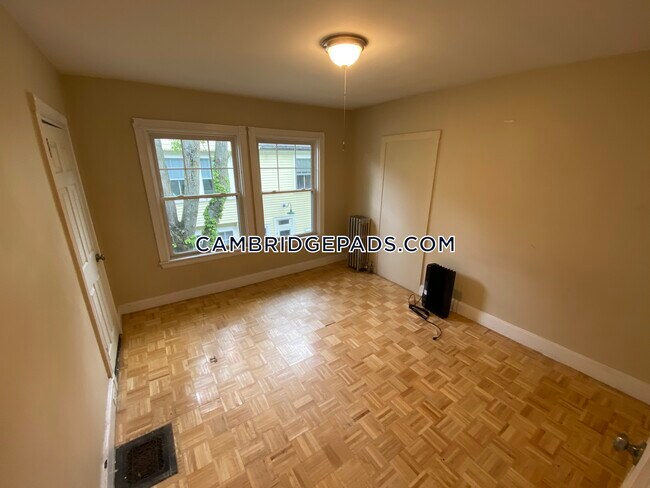 Foto del edificio - 19 Putnam Ave