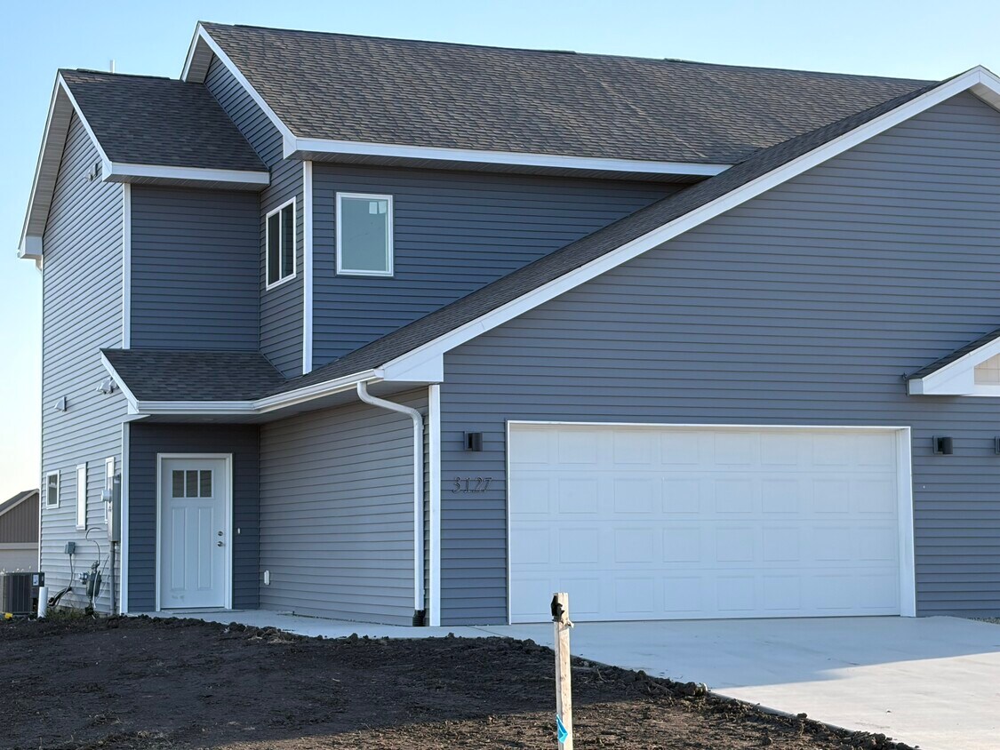 Foto principal - 3125 Scotch Ln