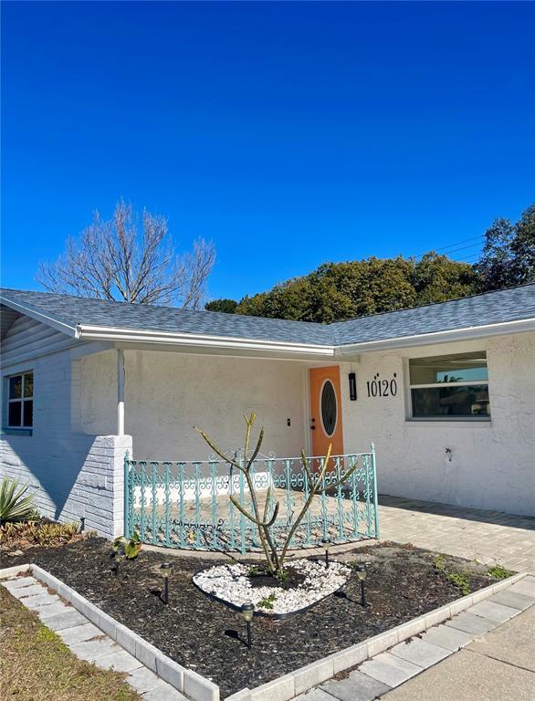 Building Photo - 10120 Willow Dr