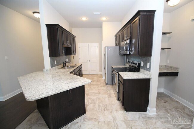 Foto del edificio - 8809 Bellawood Cir