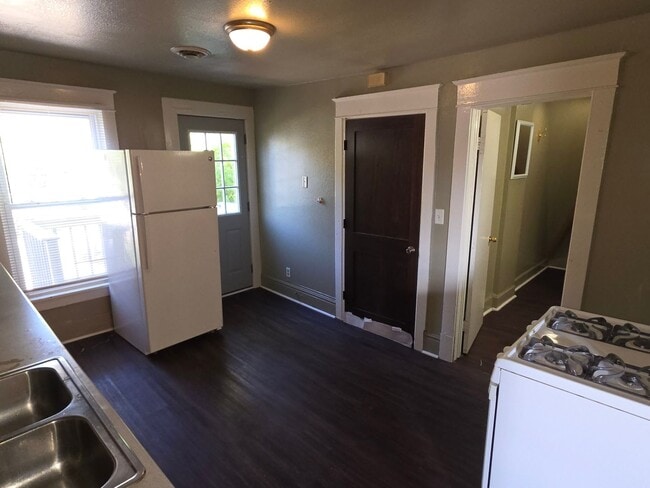 Foto del edificio - 1214 Hamilton St