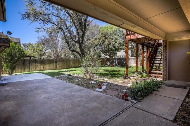 Building Photo - 10412 Wolftrap Dr