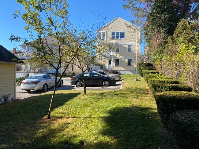 Back of house, parking, backyard - 31 Woodbury Ave