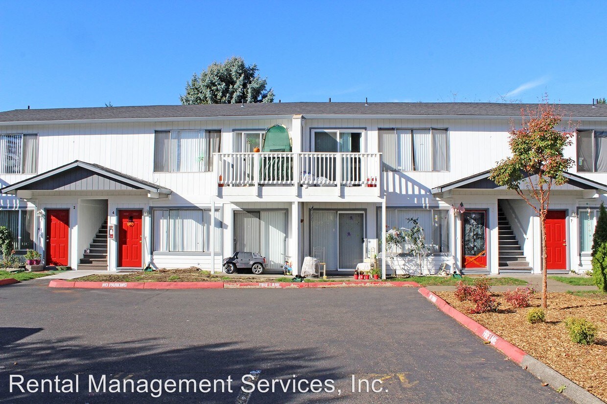 1733517335 SE Stark St, Portland, OR 97233 Condo for Rent in Portland, OR