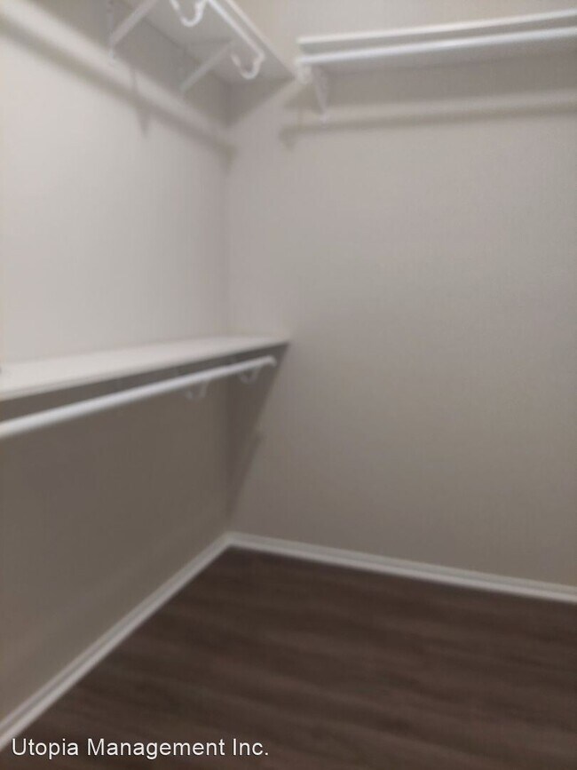 Building Photo - 2 br, 2 bath House - 5500 Lindley Avenue  ...