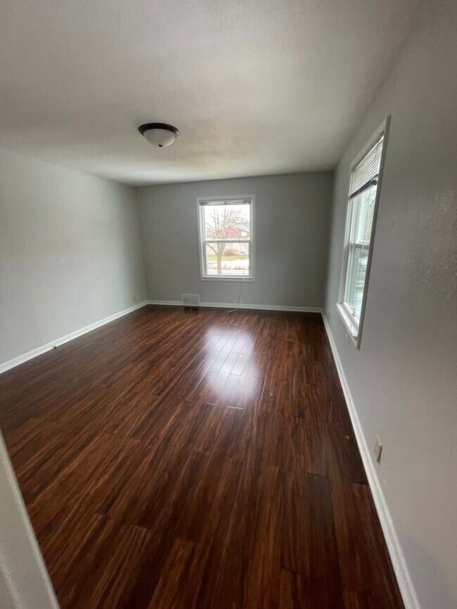 Foto del edificio - 282 N Franklin St