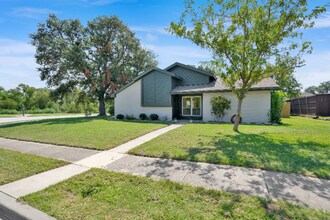 Building Photo - 2038 Sancerre Ln