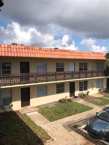 Primary Photo - 1333 S Dixie Hwy