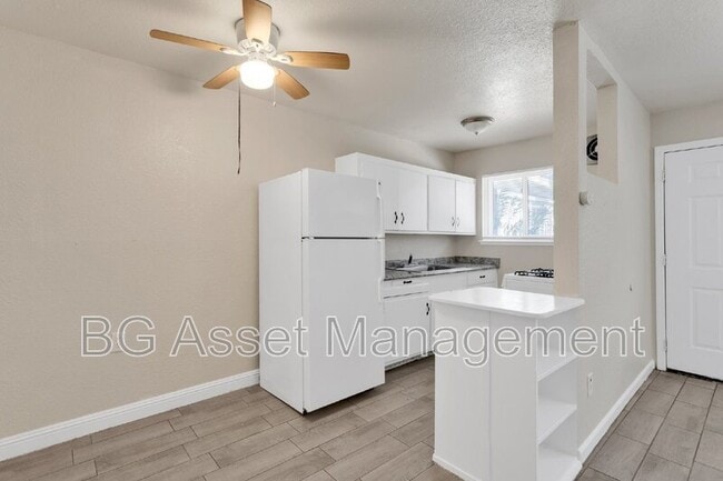 Building Photo - 714 Darina Ave