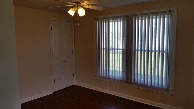 Habitación - 3216 Plyler Mill Rd