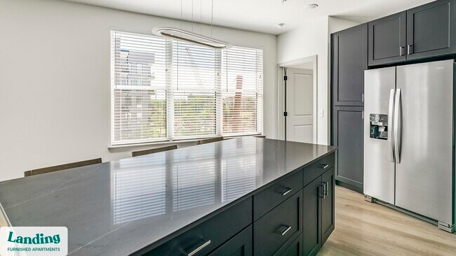 Foto del edificio - 91 Jensen Dr