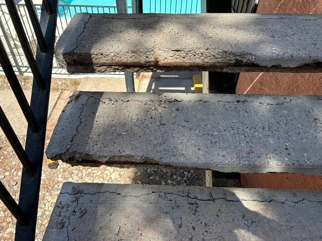 Building Photo - 2800 Vail Ave SE