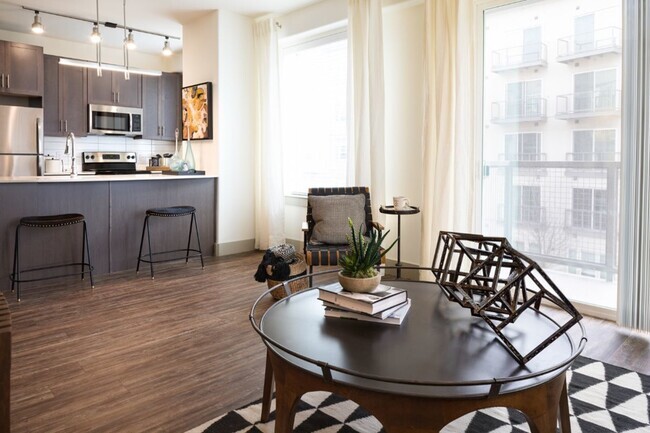 Foto del edificio - 2722 Kramer Ln