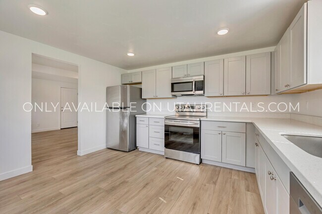Building Photo - 1535 S 450 E