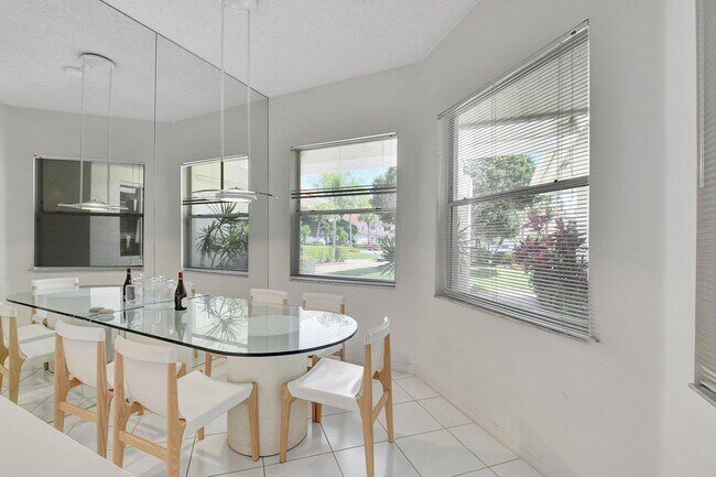 Foto del edificio - 5801 NW 24th Ave